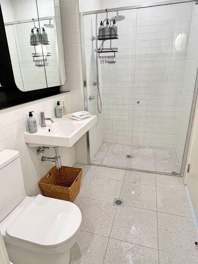 Industrial yet Modern, 1bd 1bth Apt - Woden Phillip Exterior foto