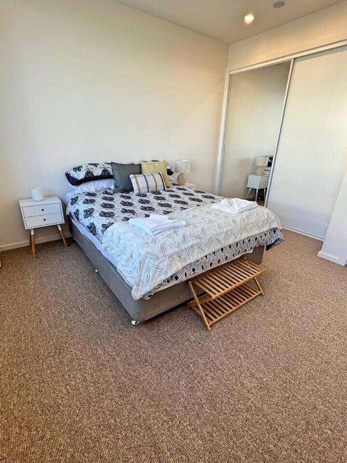 Industrial yet Modern, 1bd 1bth Apt - Woden Phillip Exterior foto