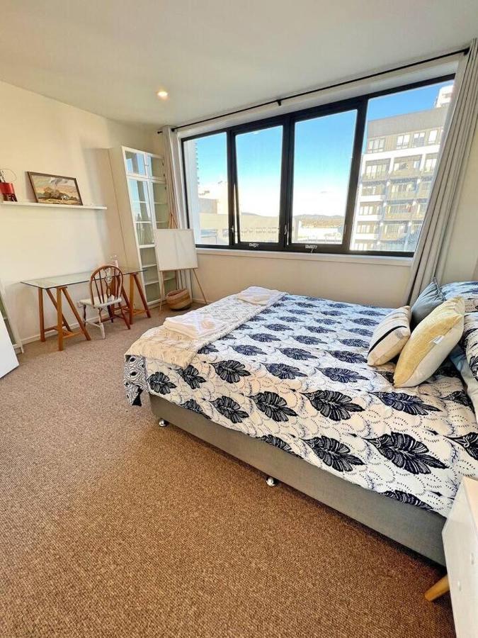 Industrial yet Modern, 1bd 1bth Apt - Woden Phillip Exterior foto