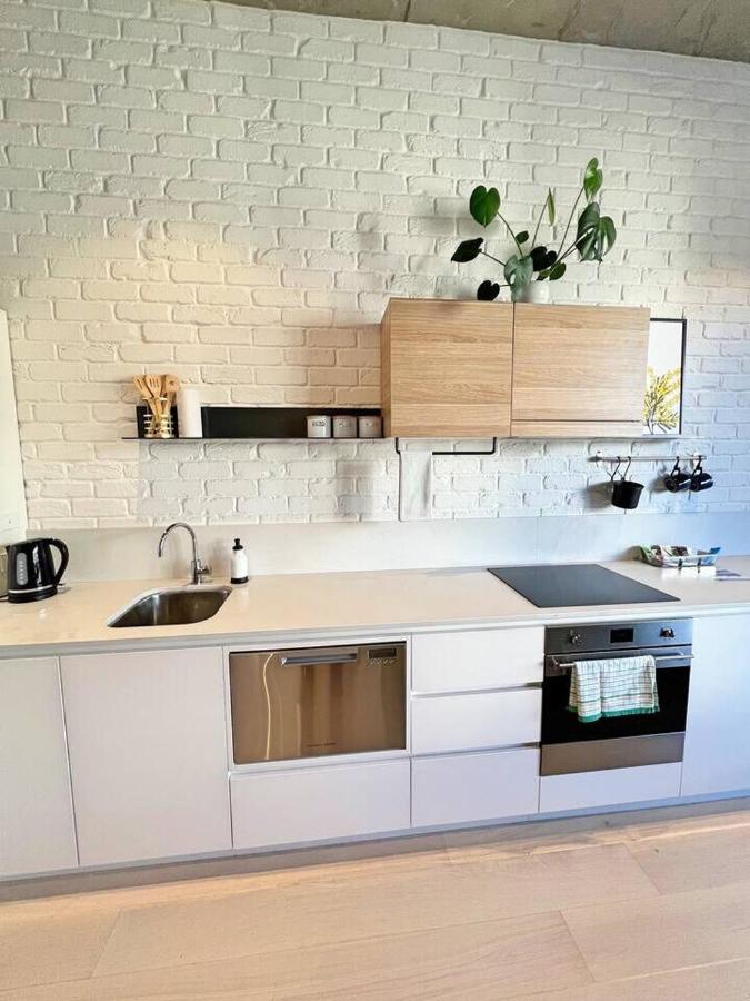 Industrial yet Modern, 1bd 1bth Apt - Woden Phillip Exterior foto